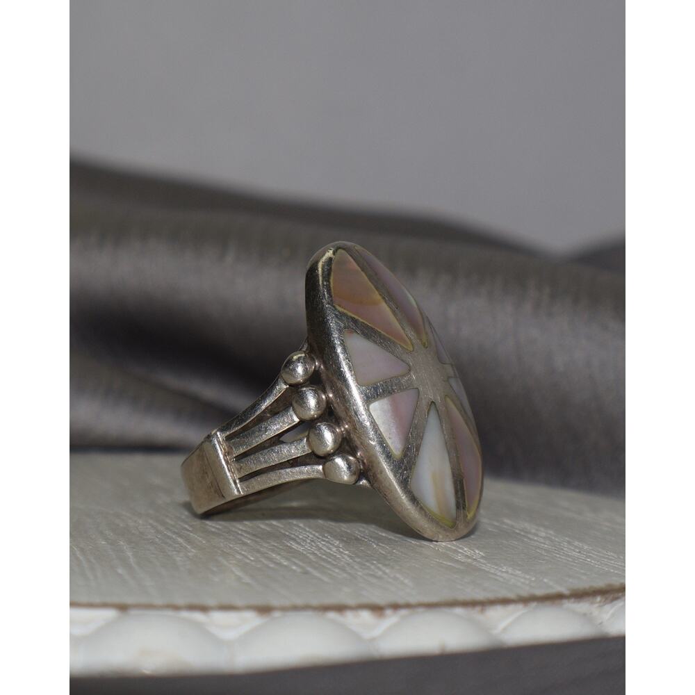 Vintage Sterling Silver Mother Of Pearl Ring 9.3G Sz 8 - Picture 2 of 4